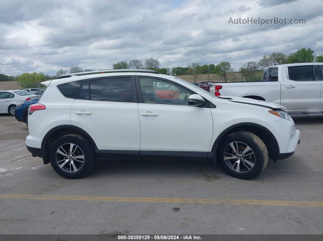 2018 Toyota Rav4 Xle White vin: JTMRFREV6JD248214