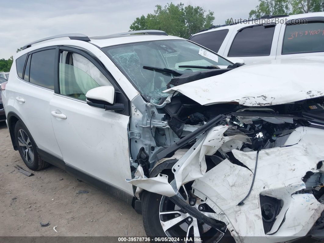 2018 Toyota Rav4 Xle White vin: JTMRFREV6JJ260509