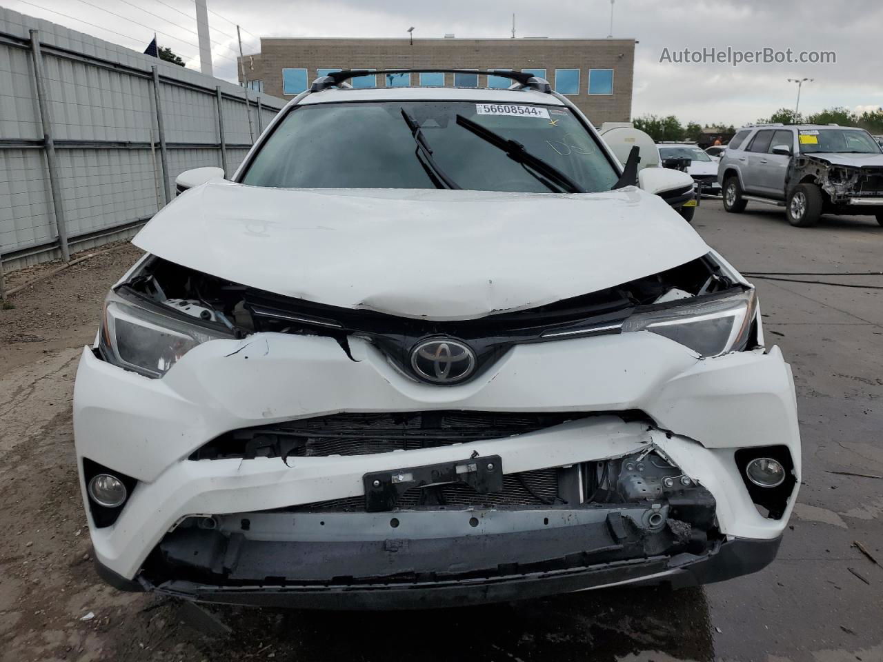 2017 Toyota Rav4 Xle White vin: JTMRFREVXHJ711726