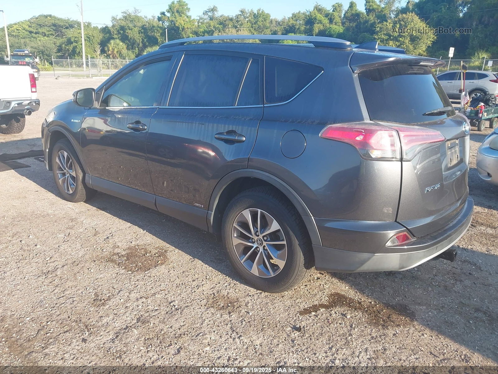 Price & History 2018 Toyota Rav4 Hybrid Xle 2.5l I-4 Dohc, Vvt