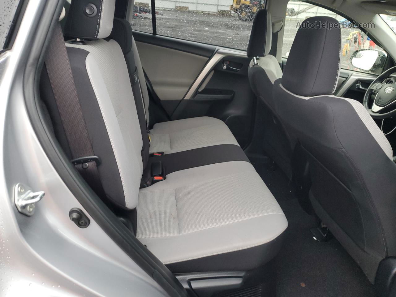 2018 Toyota Rav4 Hv Le Gray vin: JTMRJREV6JD166563