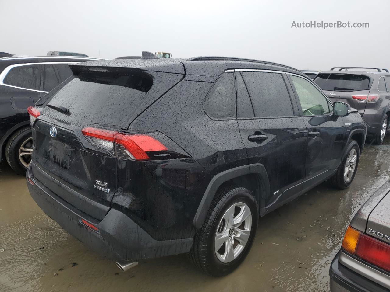 2021 Toyota Rav4 Xle Black vin: JTMRWRFV3MD101237