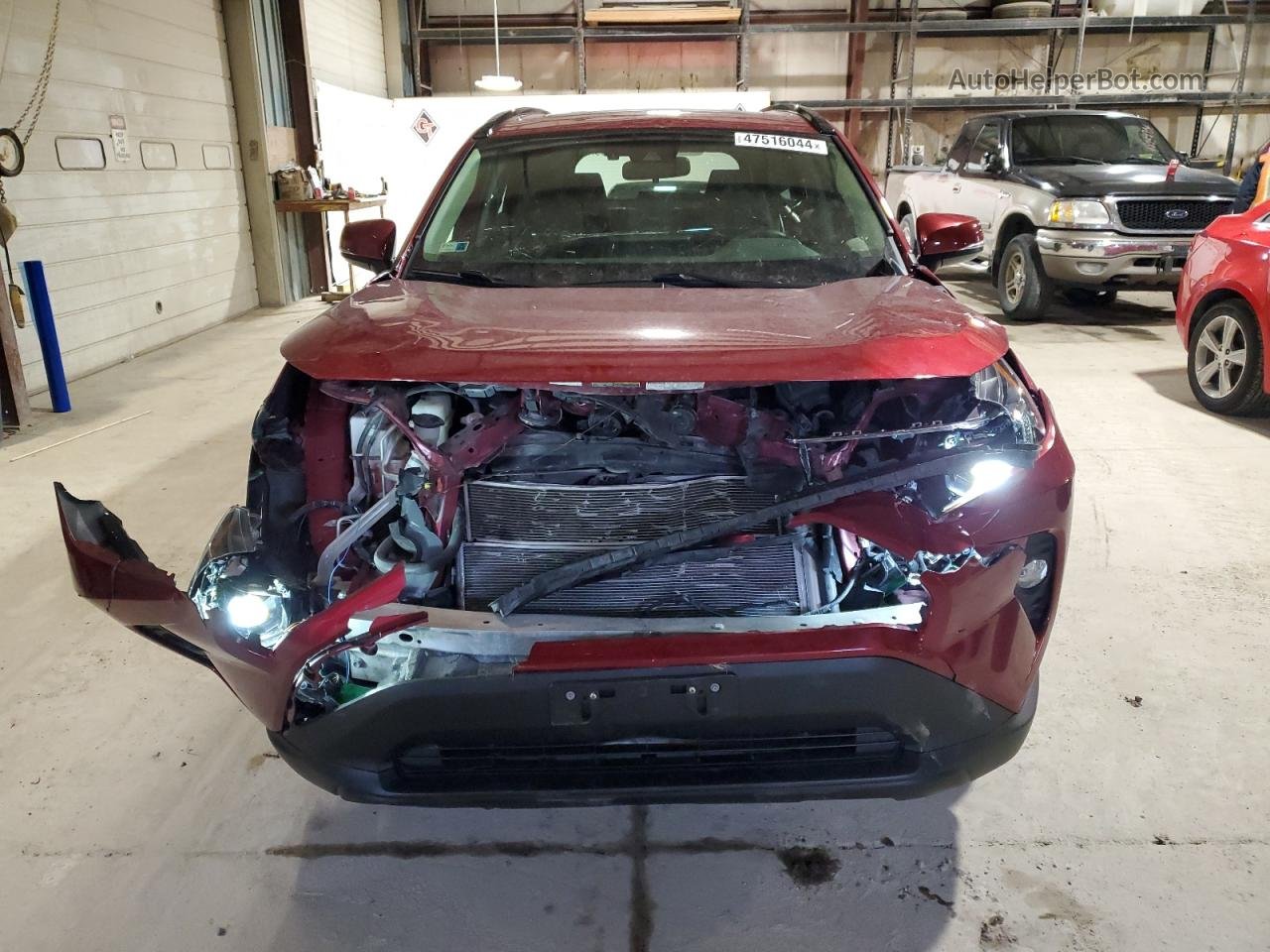 2019 Toyota Rav4 Xle Красный vin: JTMRWRFVXKJ018810