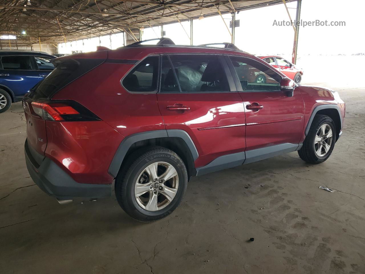 2019 Toyota Rav4 Xle Burgundy vin: JTMW1RFV1KD014063