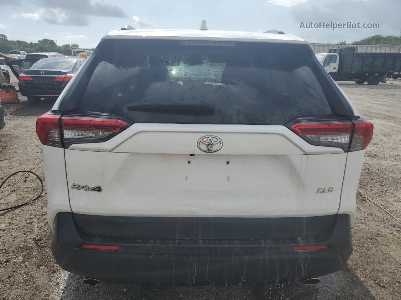 2019 Toyota Rav4 Xle White vin: JTMW1RFV6KD027505