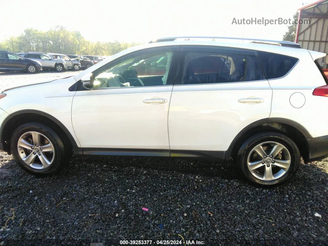 2015 Toyota Rav4 Xle Белый vin: JTMWFREV0FJ032192