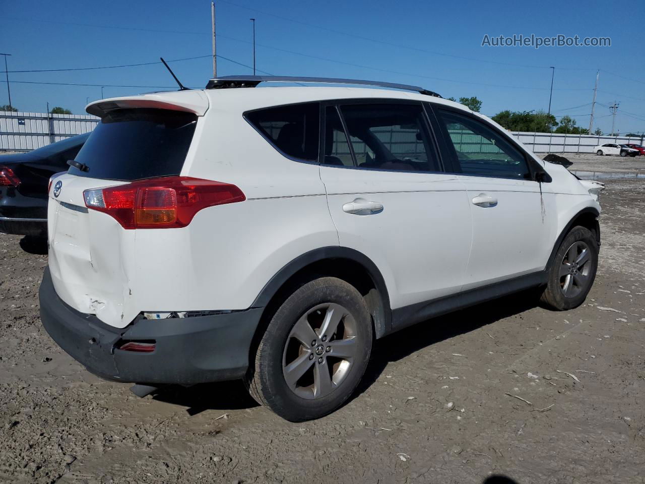 2015 Toyota Rav4 Xle White vin: JTMWFREV2FJ032324