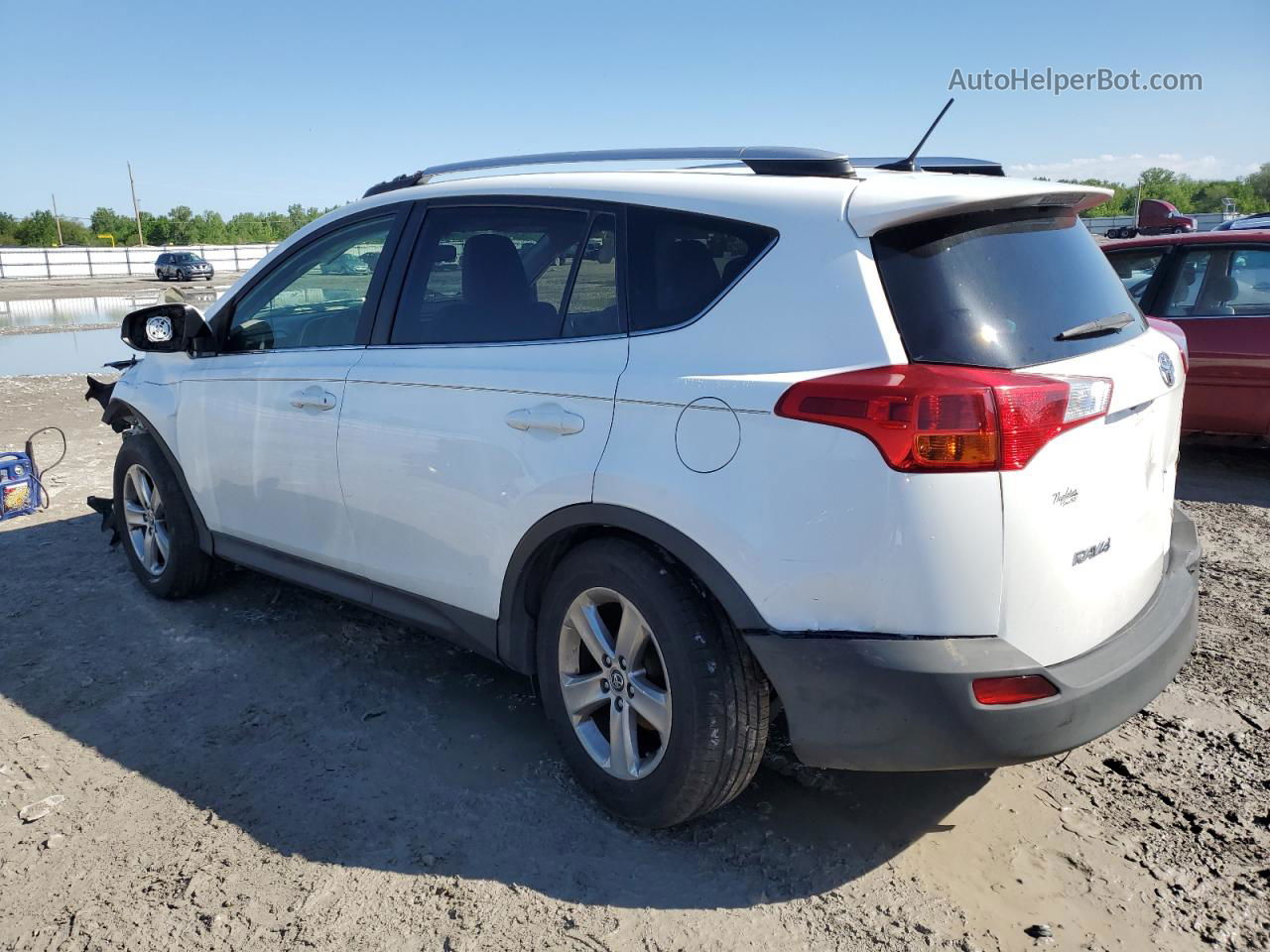 2015 Toyota Rav4 Xle White vin: JTMWFREV2FJ032324