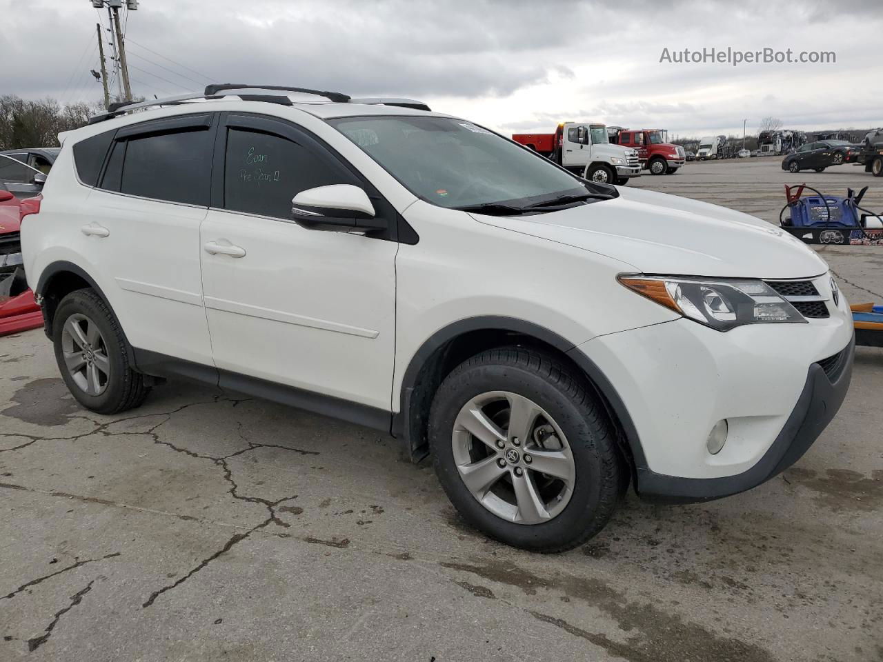 2015 Toyota Rav4 Xle White vin: JTMWFREV3FD065413