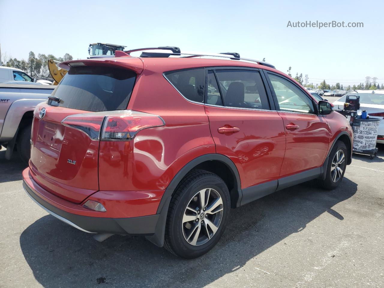 2016 Toyota Rav4 Xle Красный vin: JTMWFREV5GJ065139