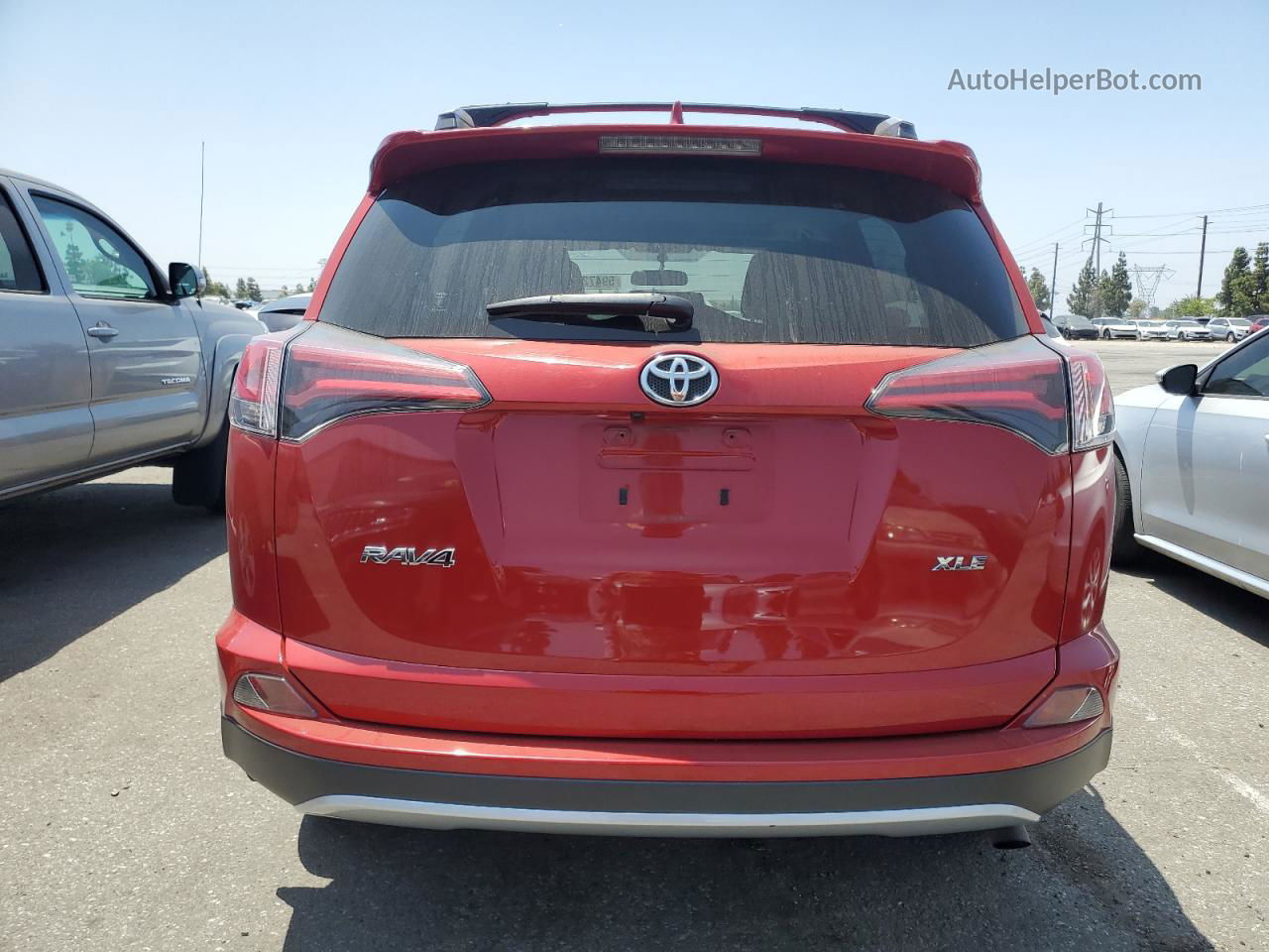 2016 Toyota Rav4 Xle Red vin: JTMWFREV5GJ065139