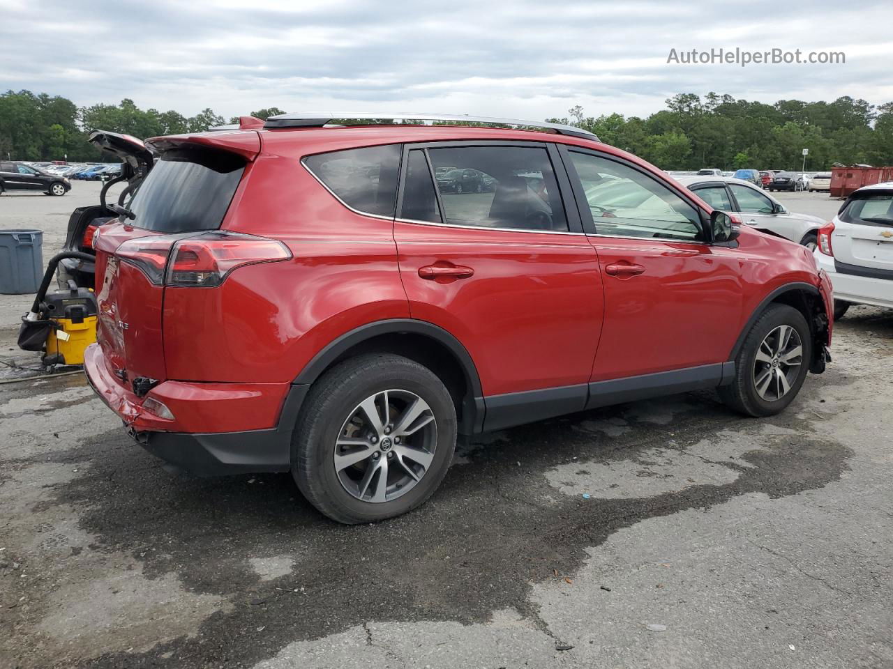 2017 Toyota Rav4 Xle Красный vin: JTMWFREV6HJ115175