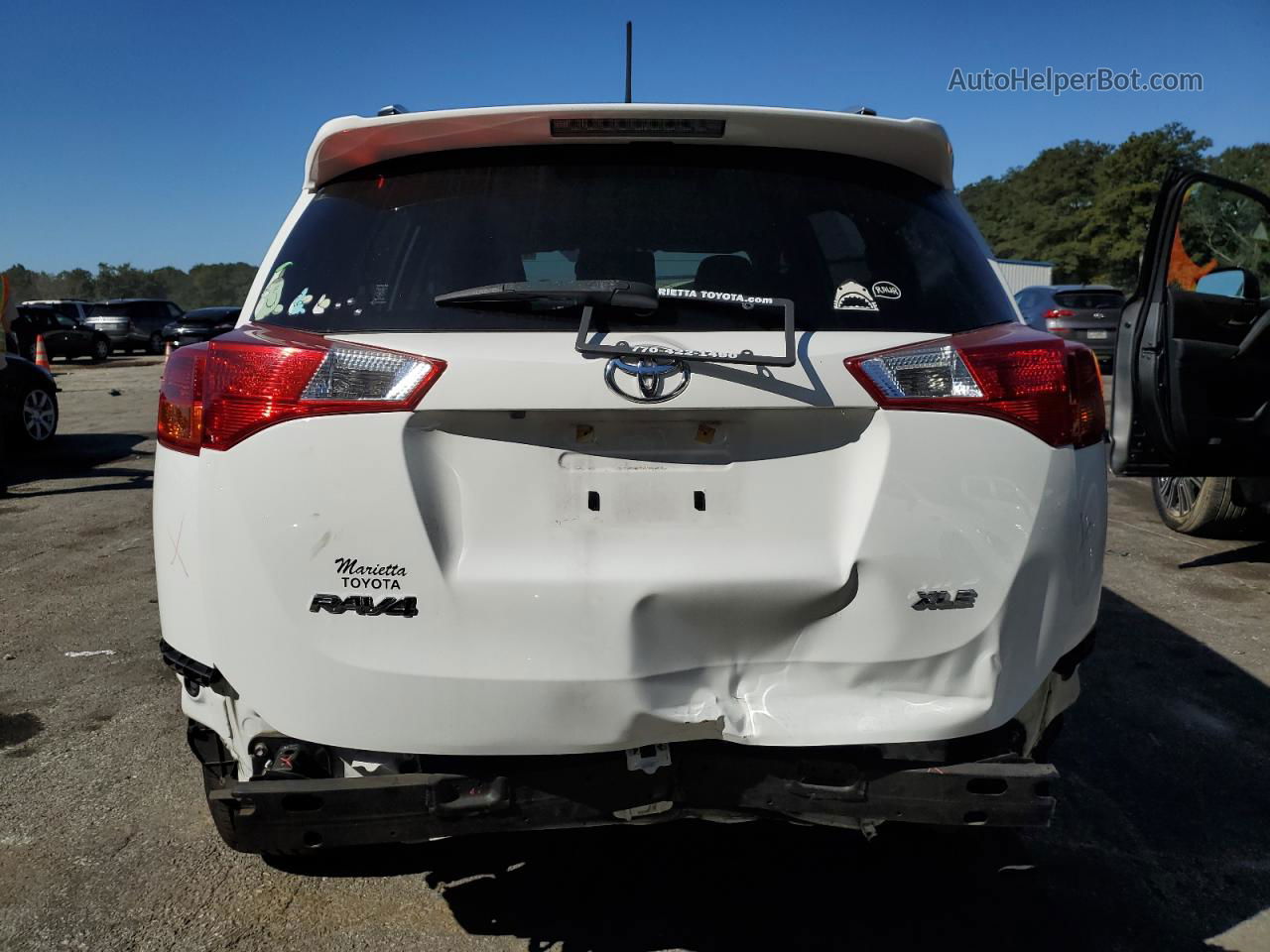 2015 Toyota Rav4 Xle White vin: JTMWFREV7FD076107