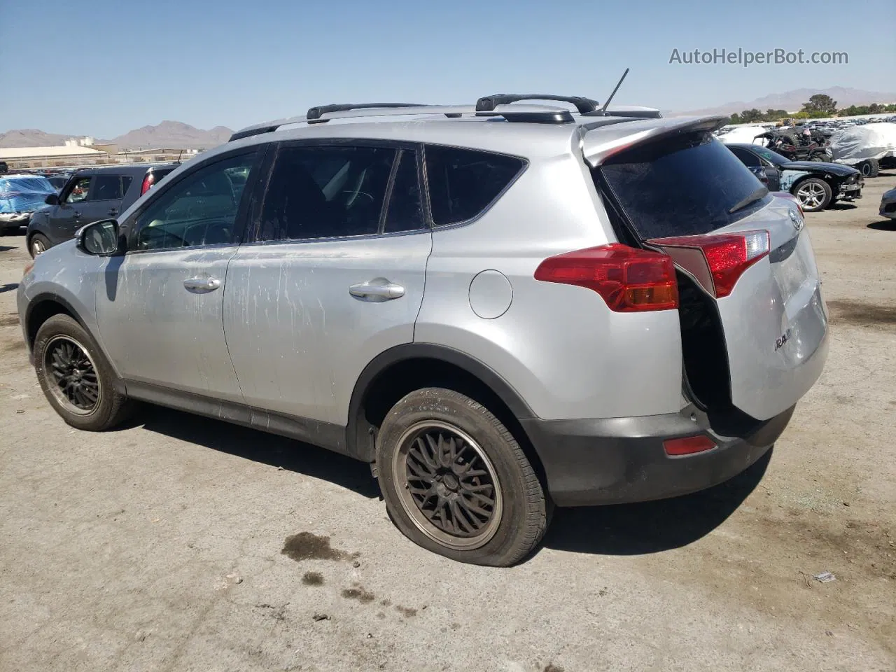 2015 Toyota Rav4 Xle Silver vin: JTMWFREV8FJ038001