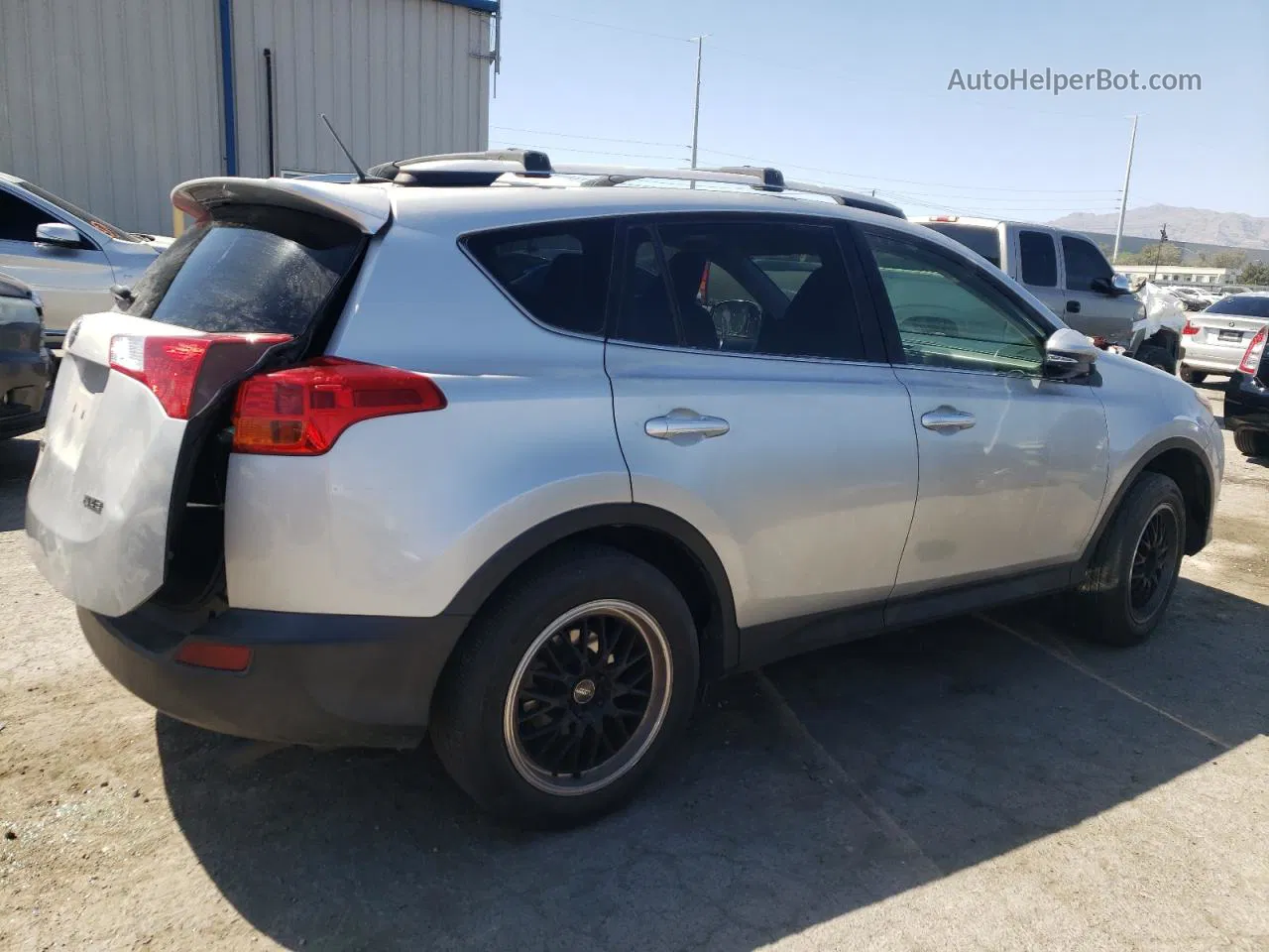 2015 Toyota Rav4 Xle Silver vin: JTMWFREV8FJ038001