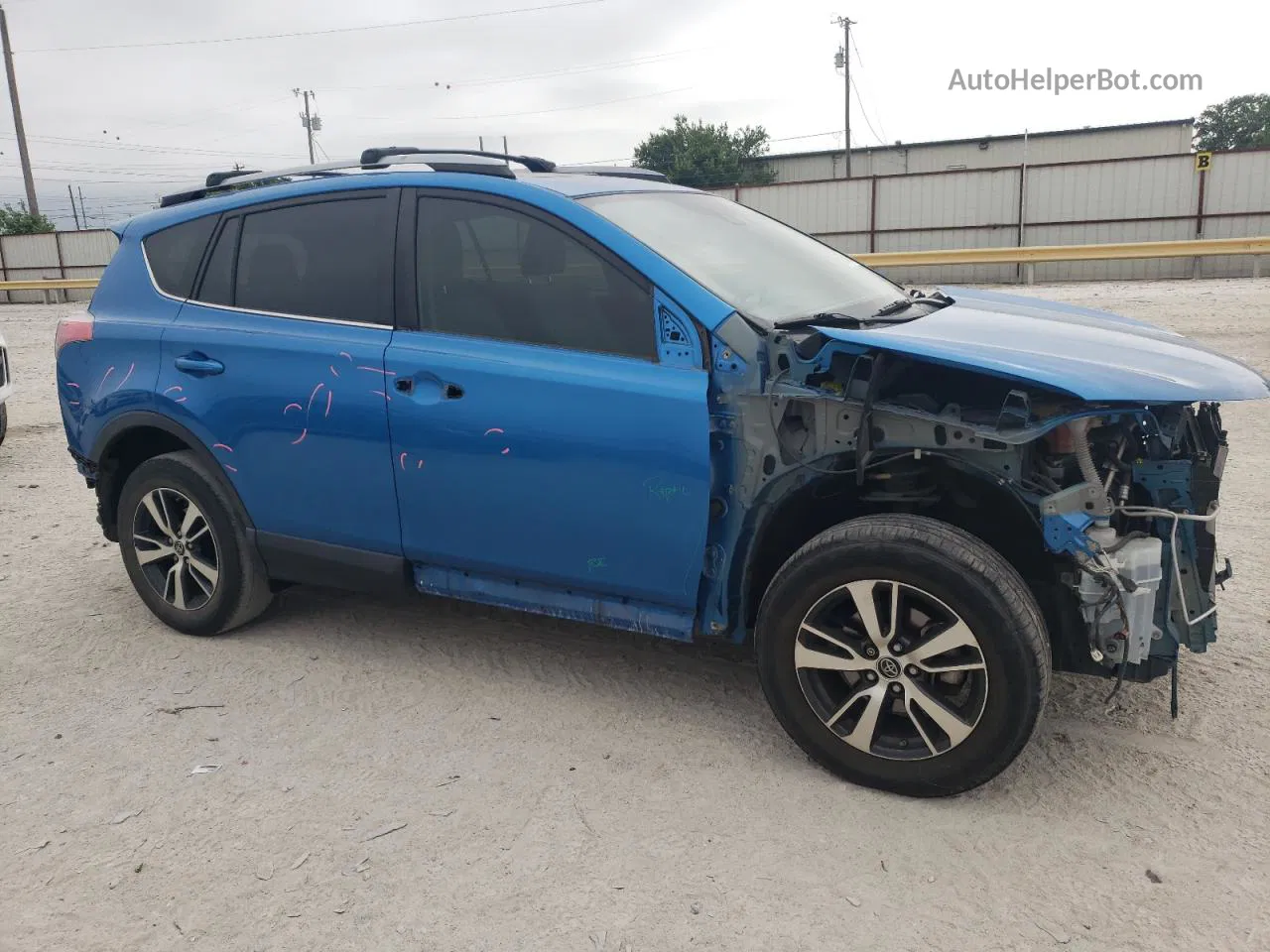 2017 Toyota Rav4 Xle Blue vin: JTMWFREVXHJ709073