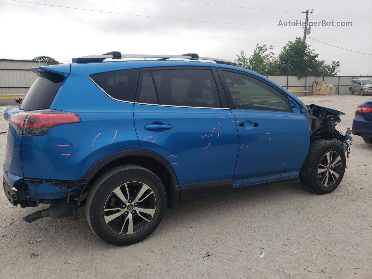 2017 Toyota Rav4 Xle Blue vin: JTMWFREVXHJ709073