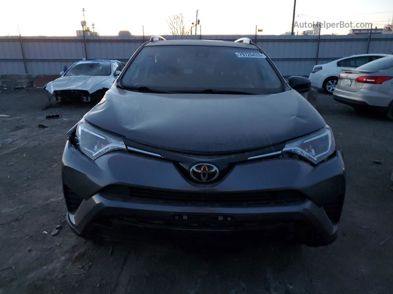 2018 Toyota Rav4 Le Gray vin: JTMZFREV0JJ739783