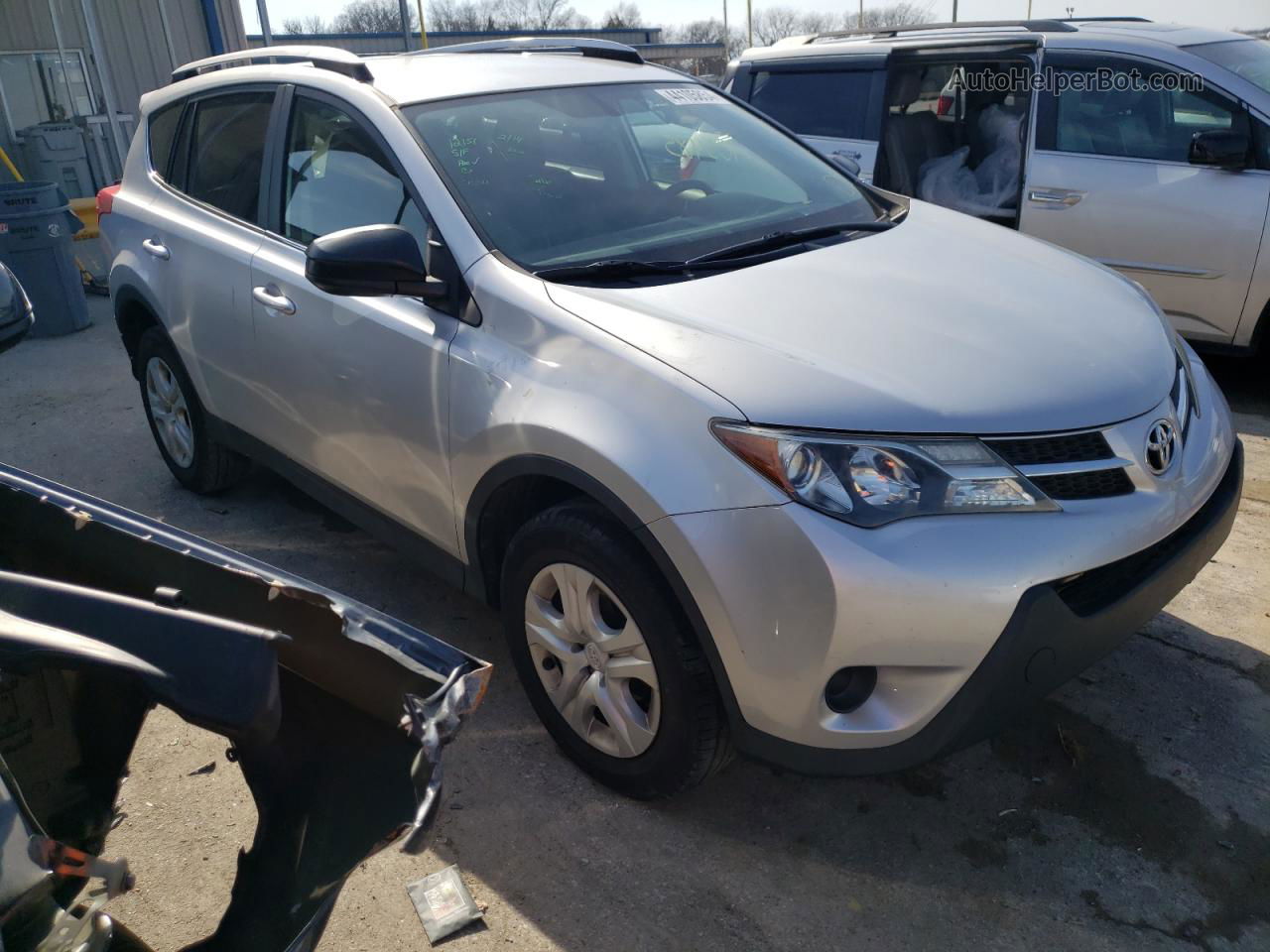 2015 Toyota Rav4 Le Silver vin: JTMZFREV2FD049894