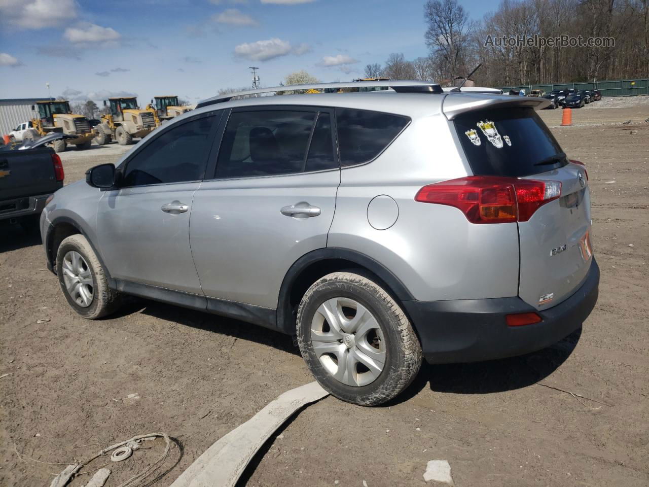 2015 Toyota Rav4 Le Серебряный vin: JTMZFREV2FJ042493