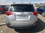 2015 Toyota Rav4 Le Серебряный vin: JTMZFREV2FJ042493