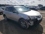 2015 Toyota Rav4 Le Серебряный vin: JTMZFREV2FJ042493