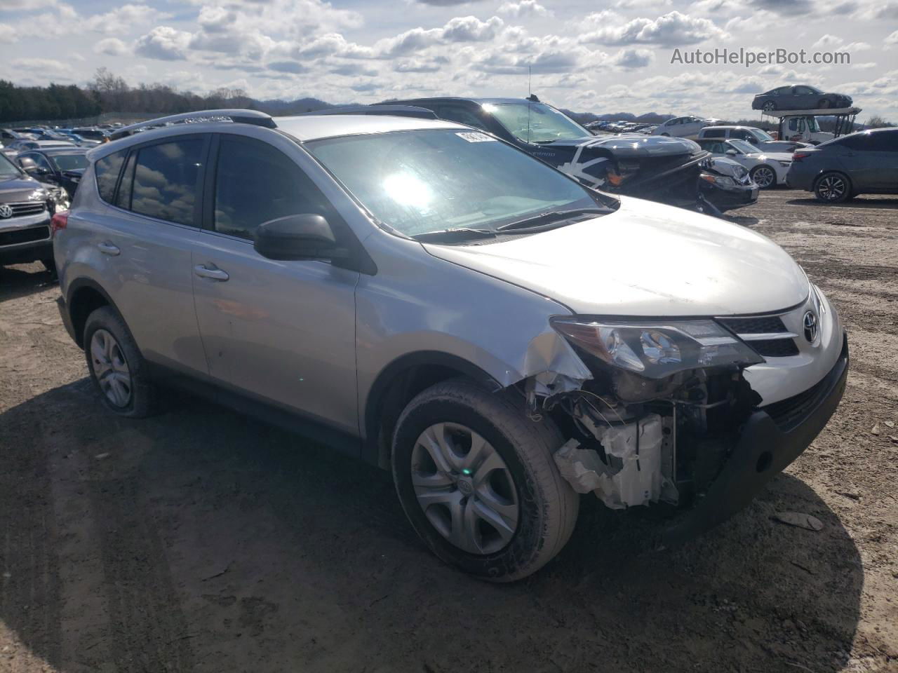 2015 Toyota Rav4 Le Серебряный vin: JTMZFREV2FJ042493