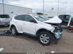 2016 Toyota Rav4 Le White vin: JTMZFREV2GJ068884