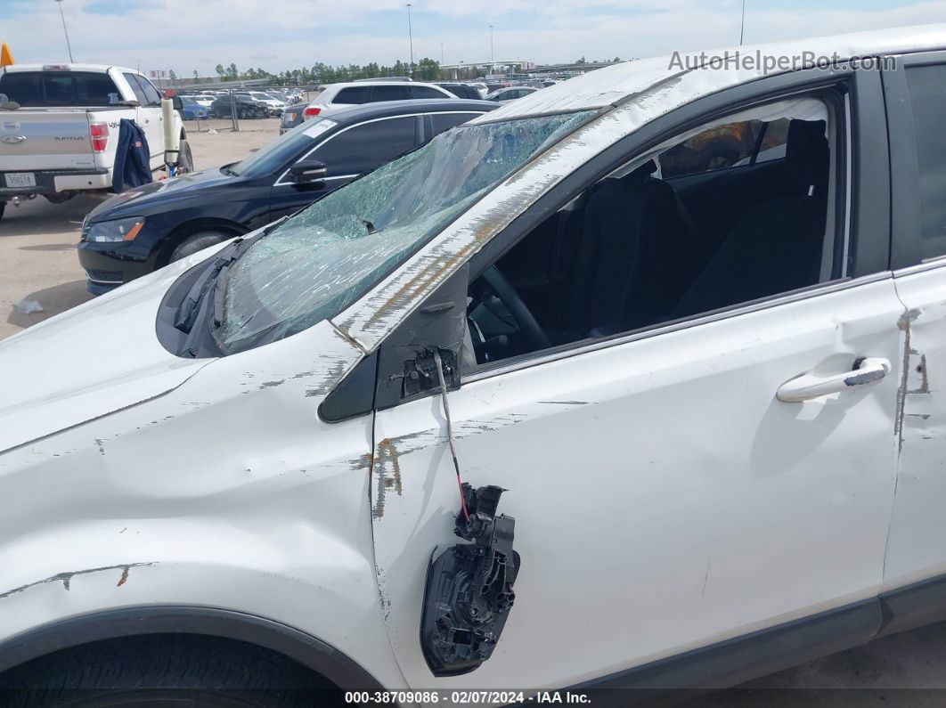 2018 Toyota Rav4 Le White vin: JTMZFREV2JJ748775