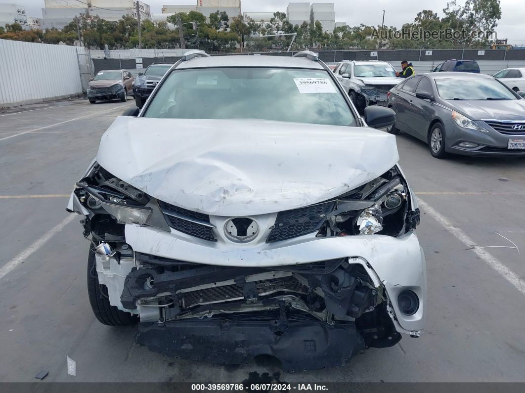 2015 Toyota Rav4 Le Silver vin: JTMZFREV3FJ050893