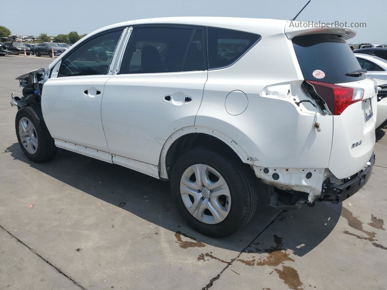 2015 Toyota Rav4 Le White vin: JTMZFREV4FJ056735