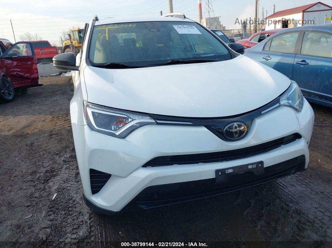 2018 Toyota Rav4 Le White vin: JTMZFREV4JJ166869