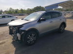 2018 Toyota Rav4 Le Серебряный vin: JTMZFREV6JJ176657