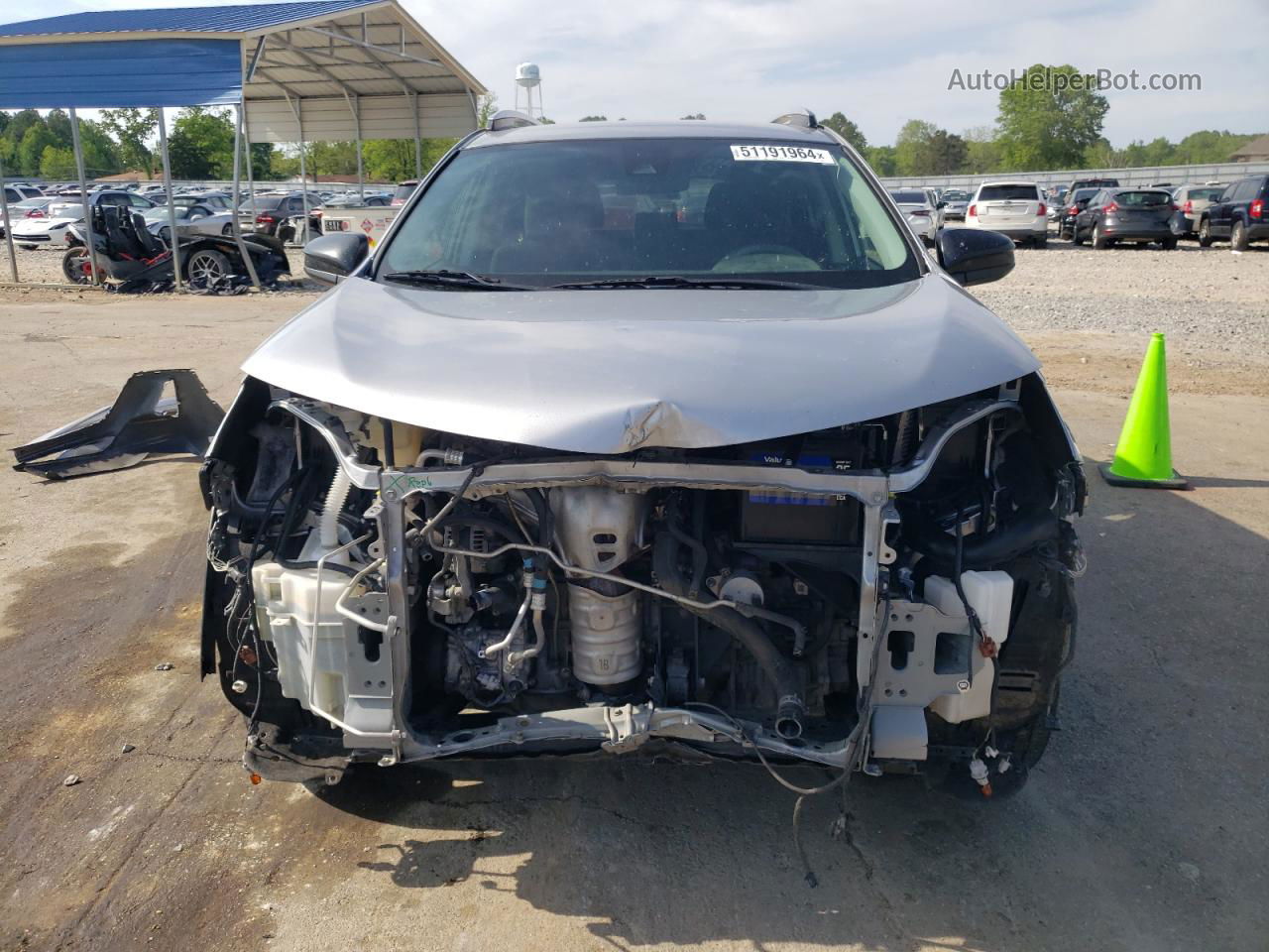 2018 Toyota Rav4 Le Silver vin: JTMZFREV6JJ176657