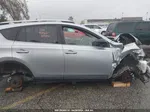 2018 Toyota Rav4 Le Silver vin: JTMZFREV7JJ182693