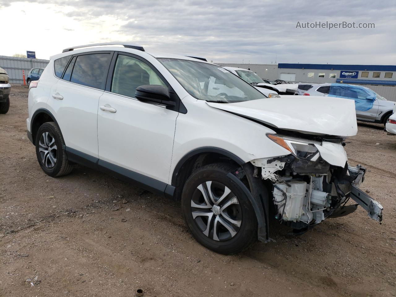 2016 Toyota Rav4 Le White vin: JTMZFREV9GJ092535