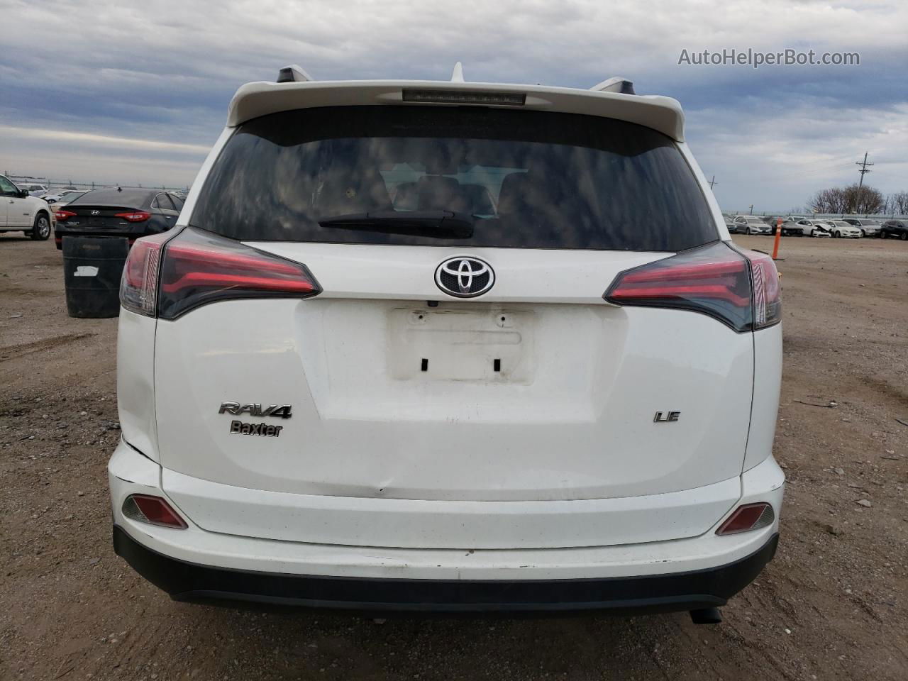 2016 Toyota Rav4 Le White vin: JTMZFREV9GJ092535