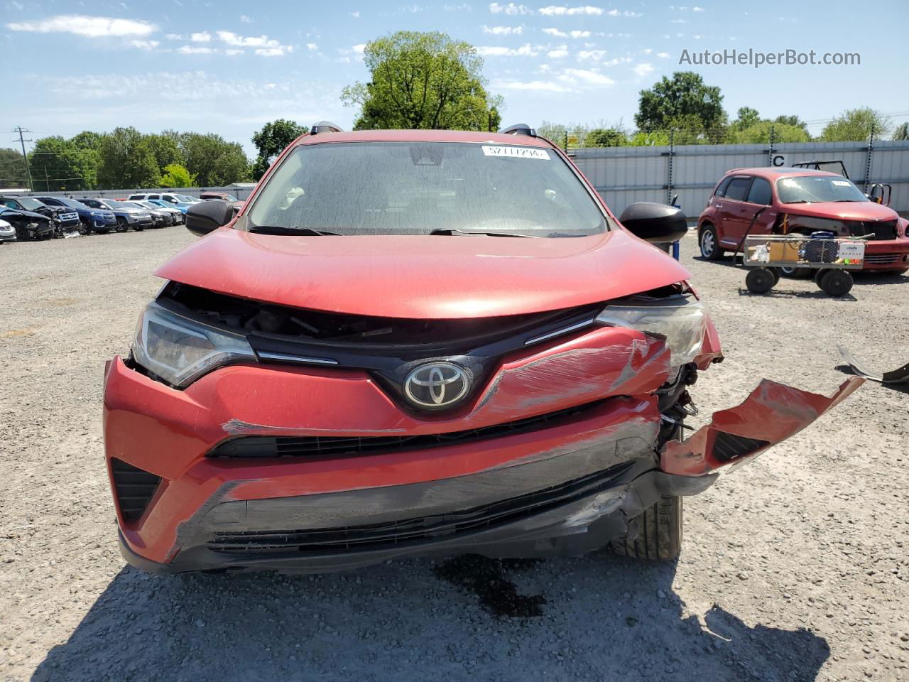 2017 Toyota Rav4 Le Red vin: JTMZFREV9HJ121209