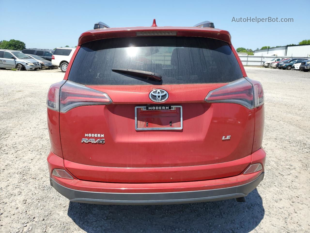 2017 Toyota Rav4 Le Red vin: JTMZFREV9HJ121209