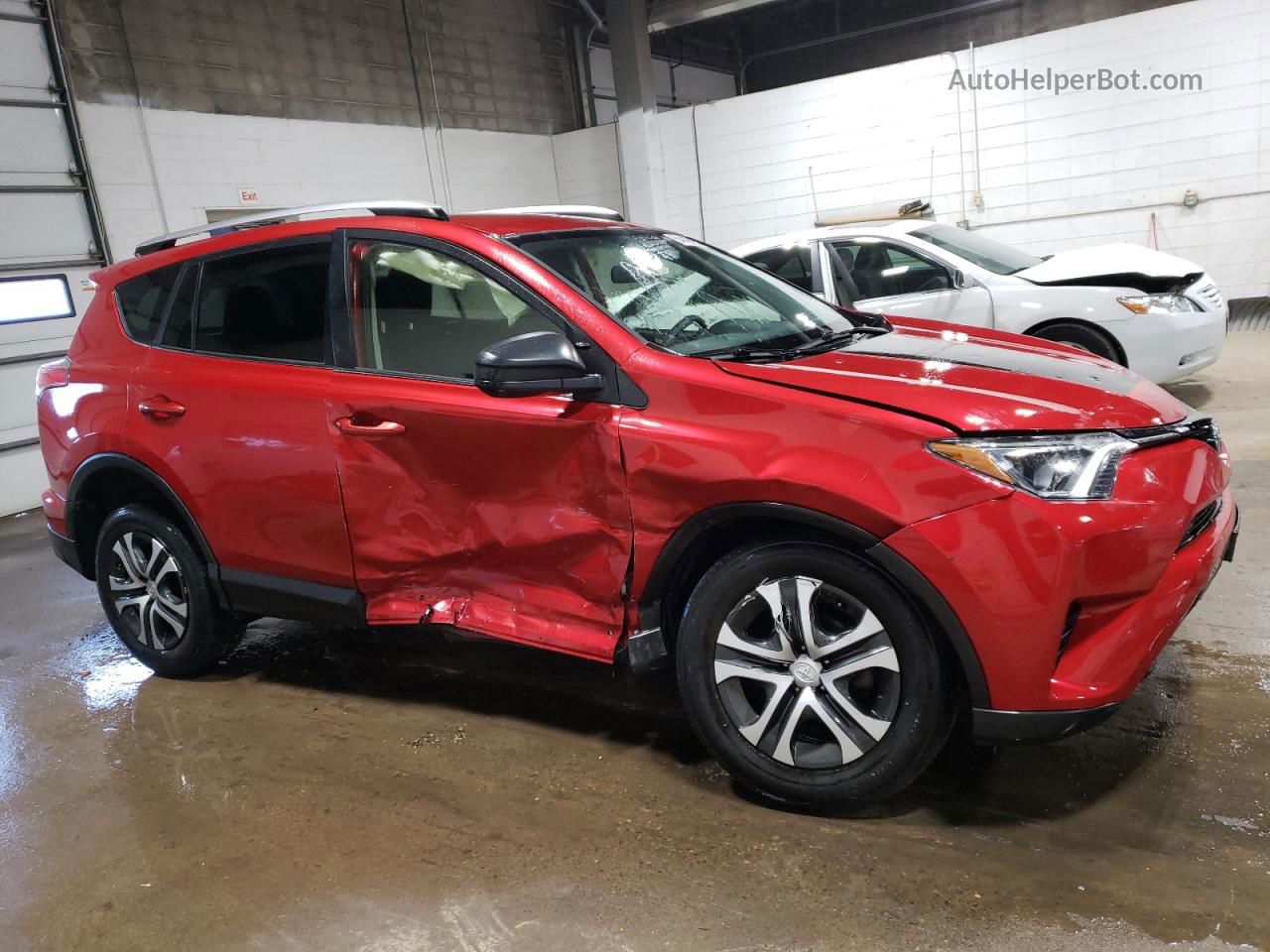 2016 Toyota Rav4 Le Red vin: JTMZFREVXGJ093158