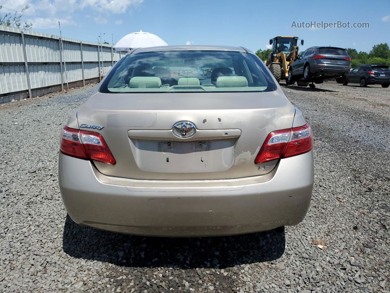 2007 Toyota Camry Ce Beige vin: JTNBE46K173081718