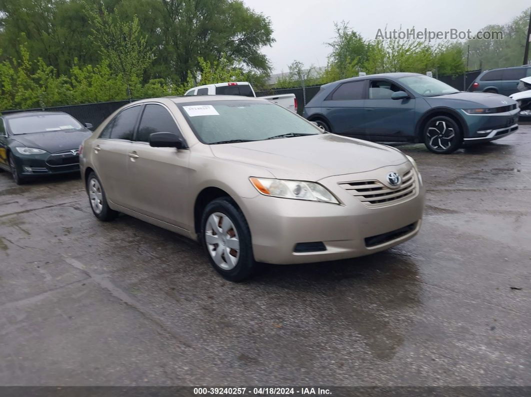 2007 Toyota Camry Le Gold vin: JTNBE46K673034782