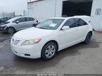 2007 Toyota Camry Le White vin: JTNBE46K773039201