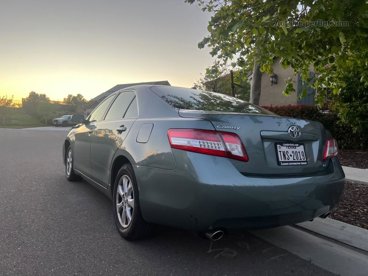 2011 Toyota Camry Se Turquoise vin: JTNBK3EK4B3052002