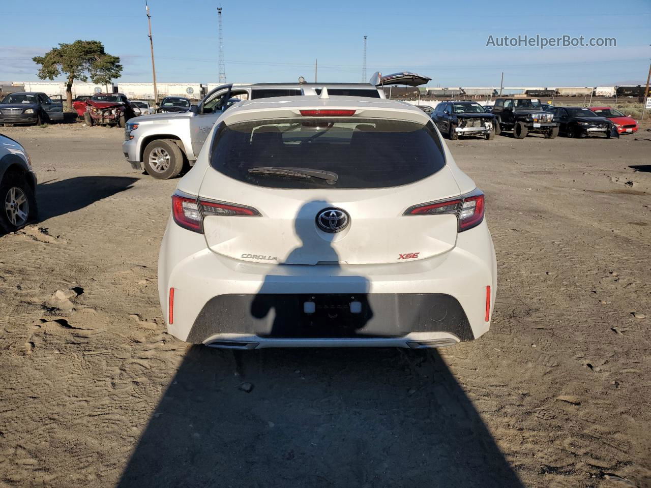 2019 Toyota Corolla Se White vin: JTNK4RBE1K3062806