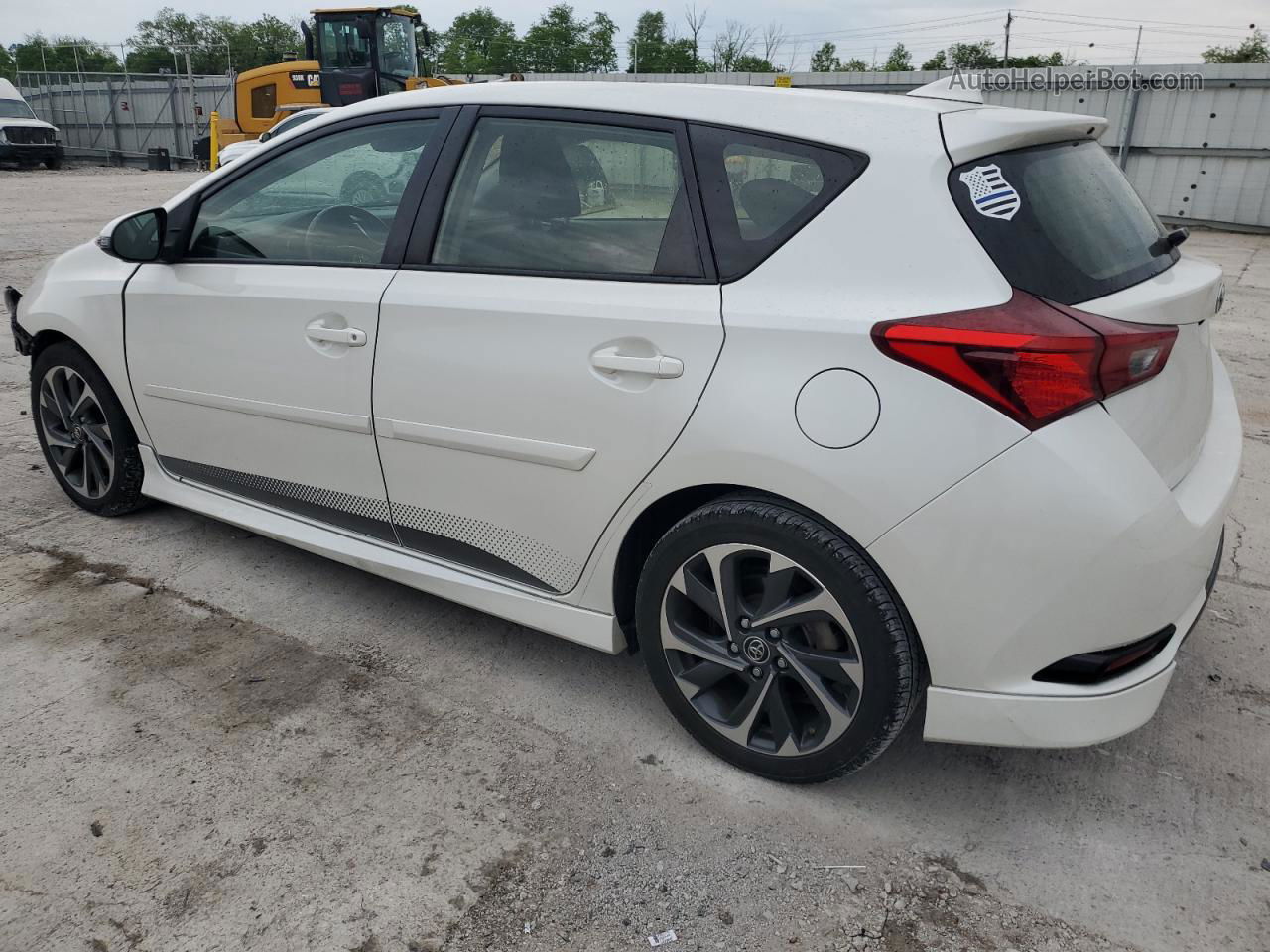 2017 Toyota Corolla Im  White vin: JTNKARJE5HJ529952