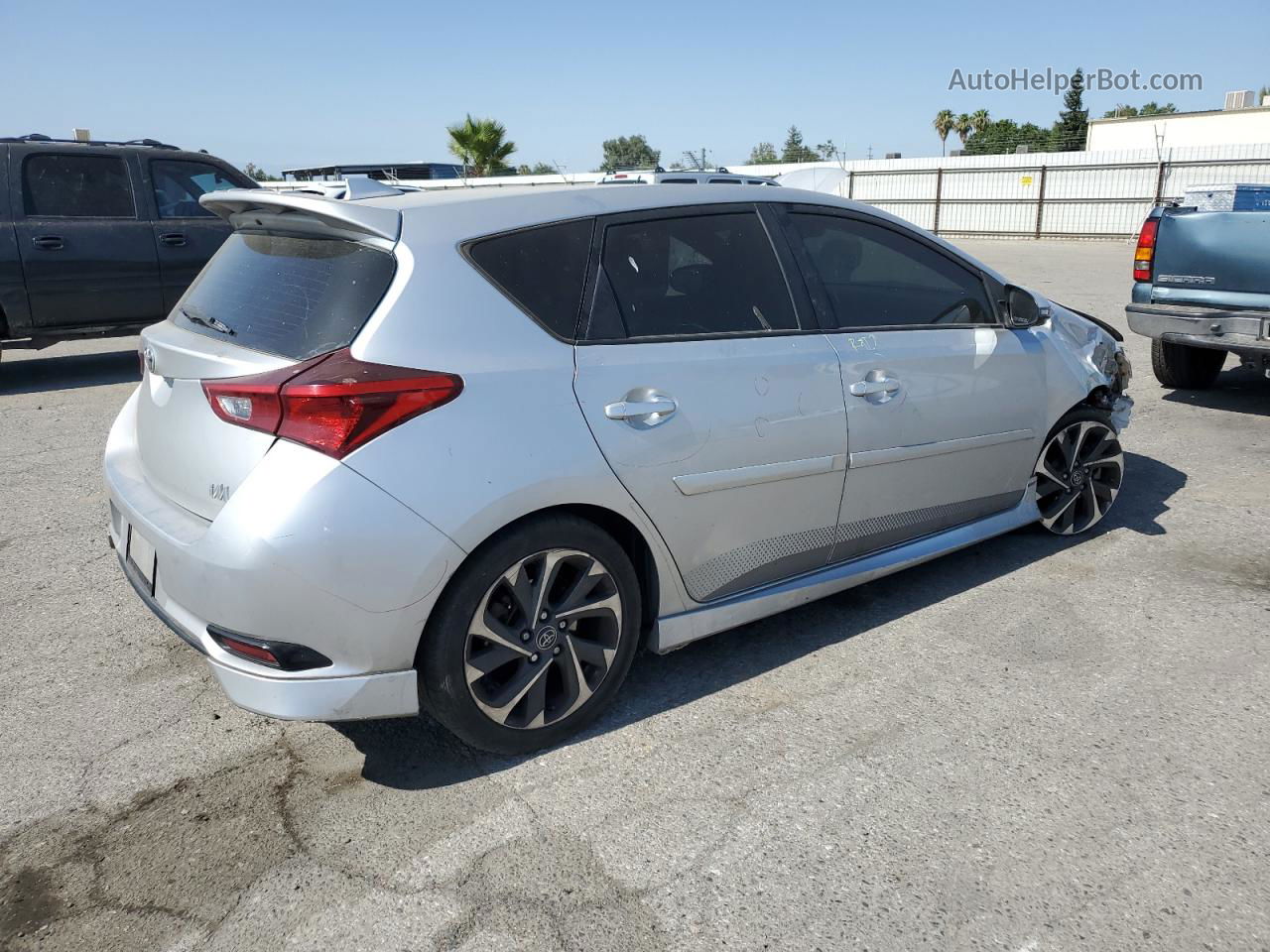 2017 Toyota Corolla Im  Silver vin: JTNKARJE7HJ524560