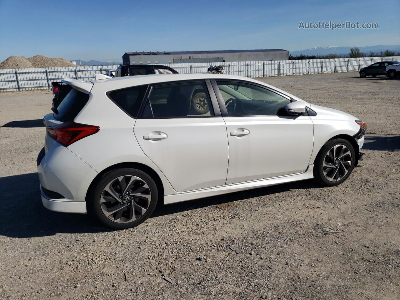 2017 Toyota Corolla Im  Белый vin: JTNKARJE9HJ540193