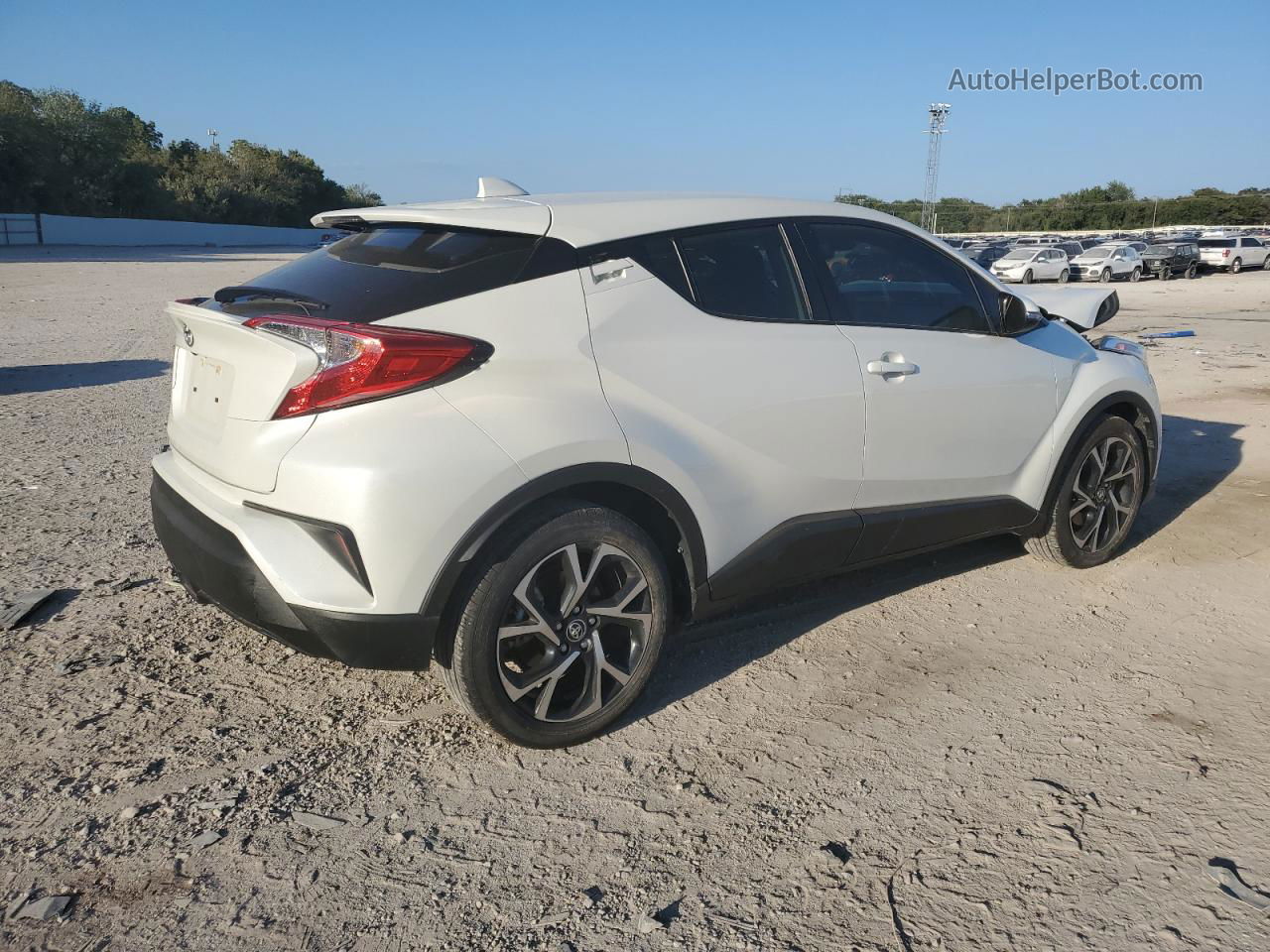 2019 Toyota C-hr Xle White vin: JTNKHMBX7K1023433