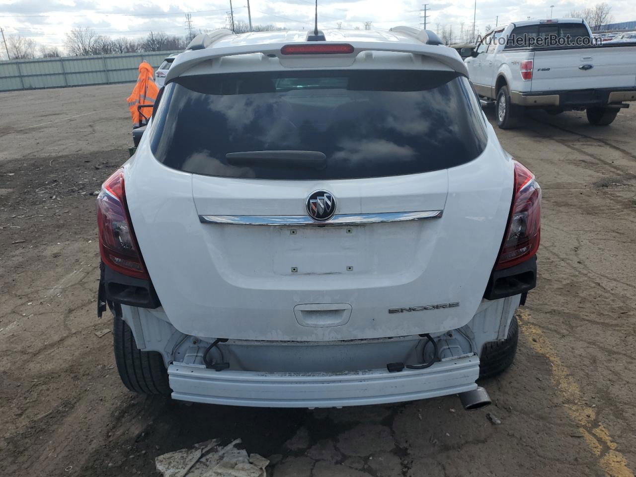 2019 Buick Encore Sport Touring White vin: KL4CJ1SB8KB709470